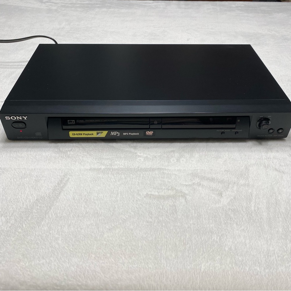 Sony Black DVD/CD Player with MP3 Playback MODEL NO DVP-NS 315 and Remote